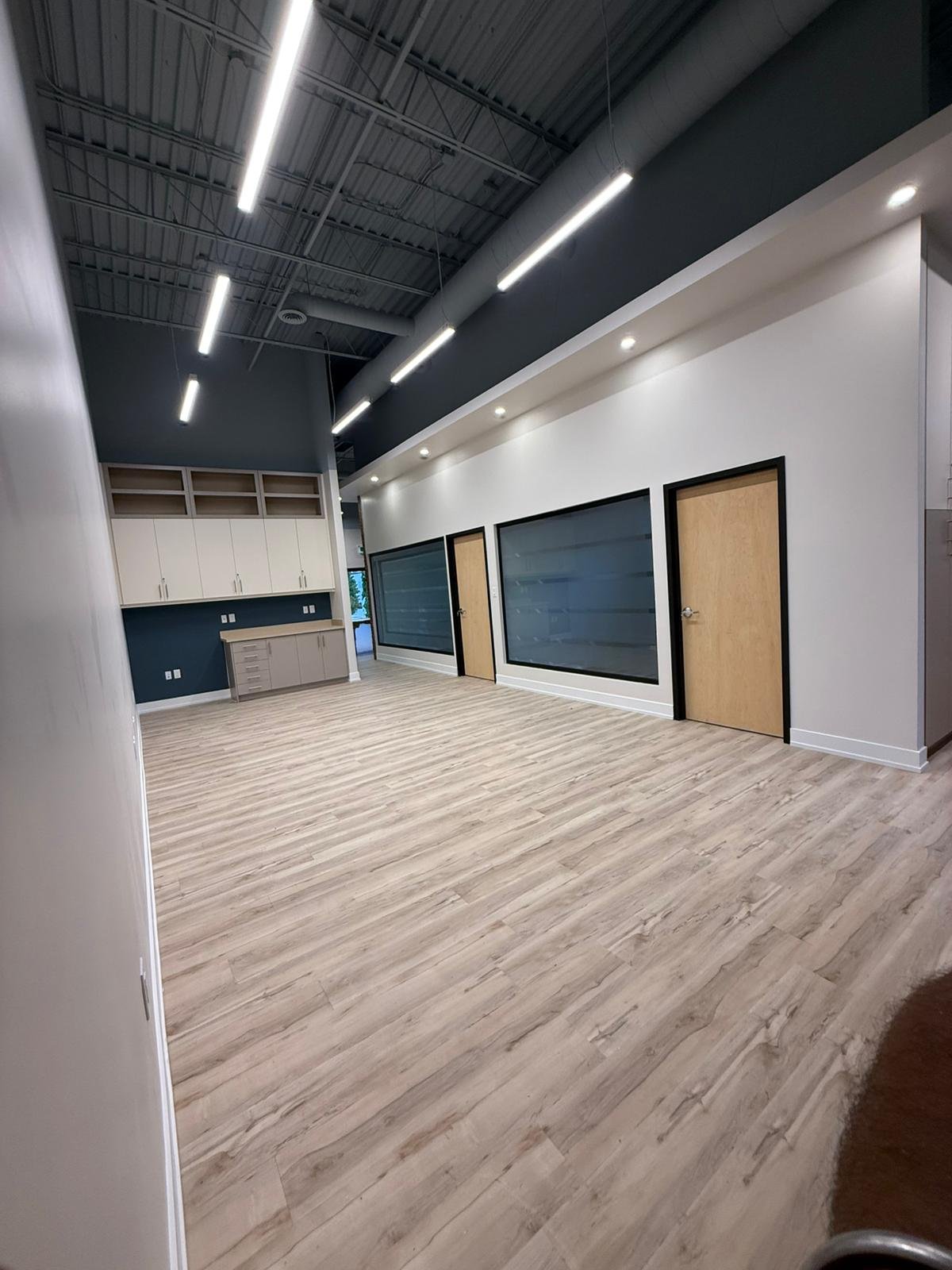 Finished basement with seating area